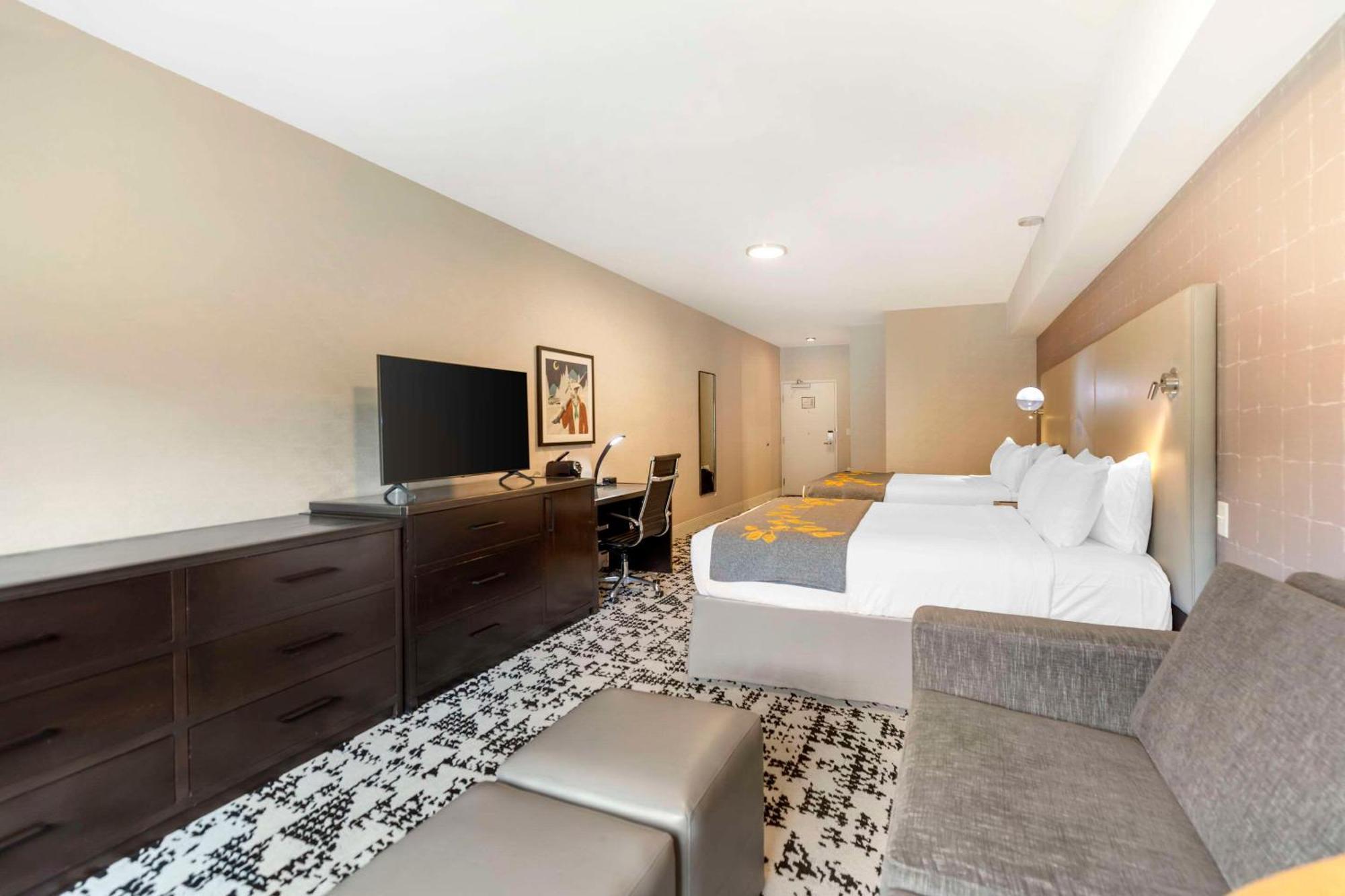Cambria Hotel Copper Mountain Фриско Экстерьер фото